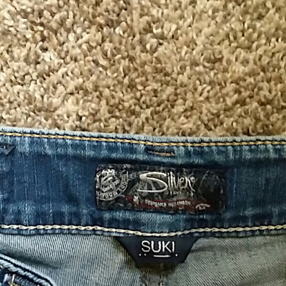 Shorts - Picture 3 of 4